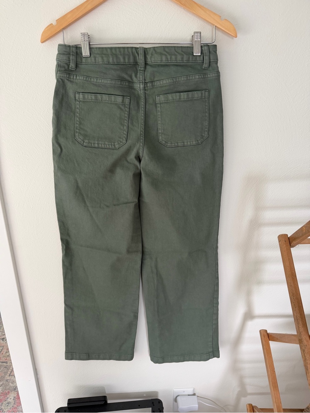 NWOT Cat & Jack Olive Straight-Leg Girl’s Jeans - Picture 2 of 3